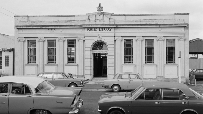 Frankton Library tile